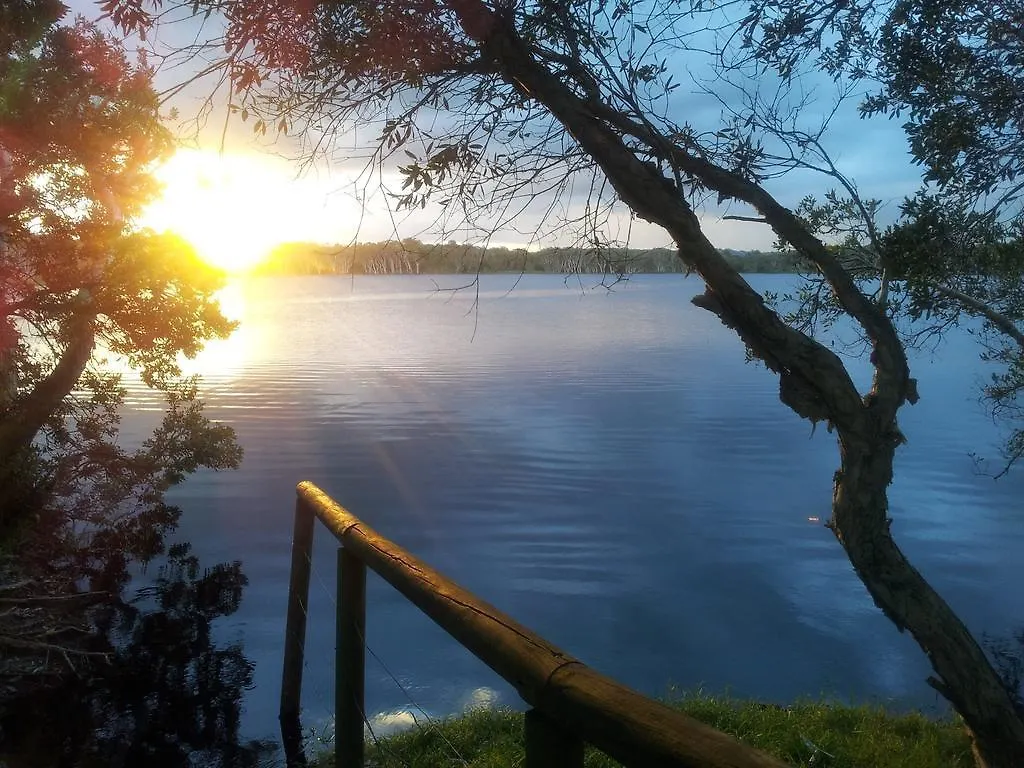 Villa Lakesong At Lennox Head Australia