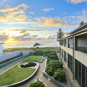Lennox Lennox Head