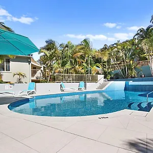 Lennox Lennox Head